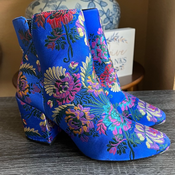 Aldo Blue Floral Brocade Fabric Boots EU37 Retail $130